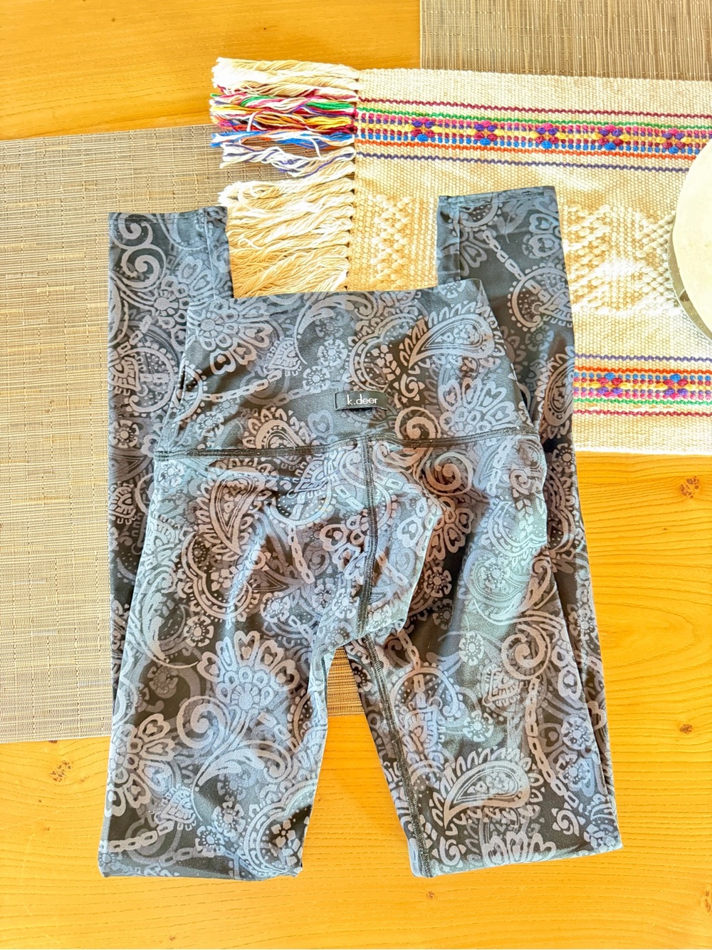 K-DEER Grey Paisley Leggings